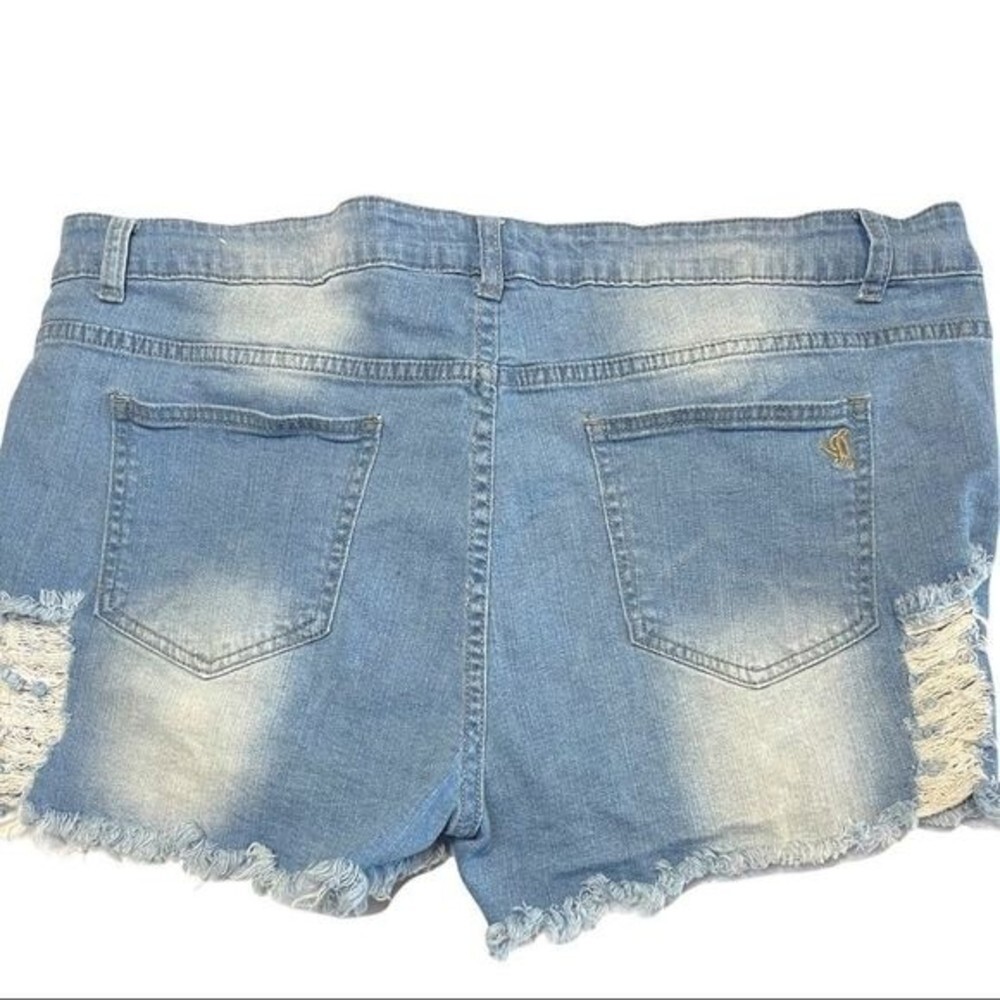 VIP Jeans Distressed Frayed Raw Hem Denim Shorts Size 21/22 - Picture 2 of 8